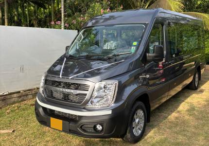 Urbania Traveller 17 Seater