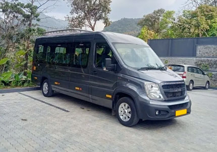 Urbania Traveller 17 Seater