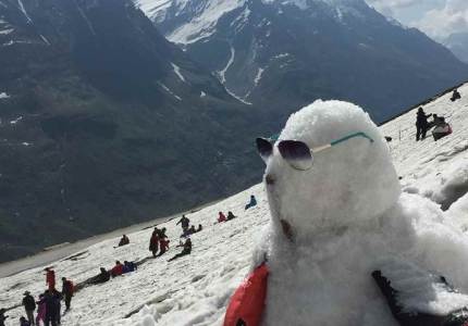 Ladakh 9-Days Scenic Escape