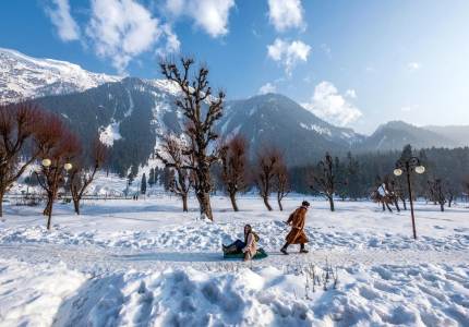 Srinagar Tour & Cabs